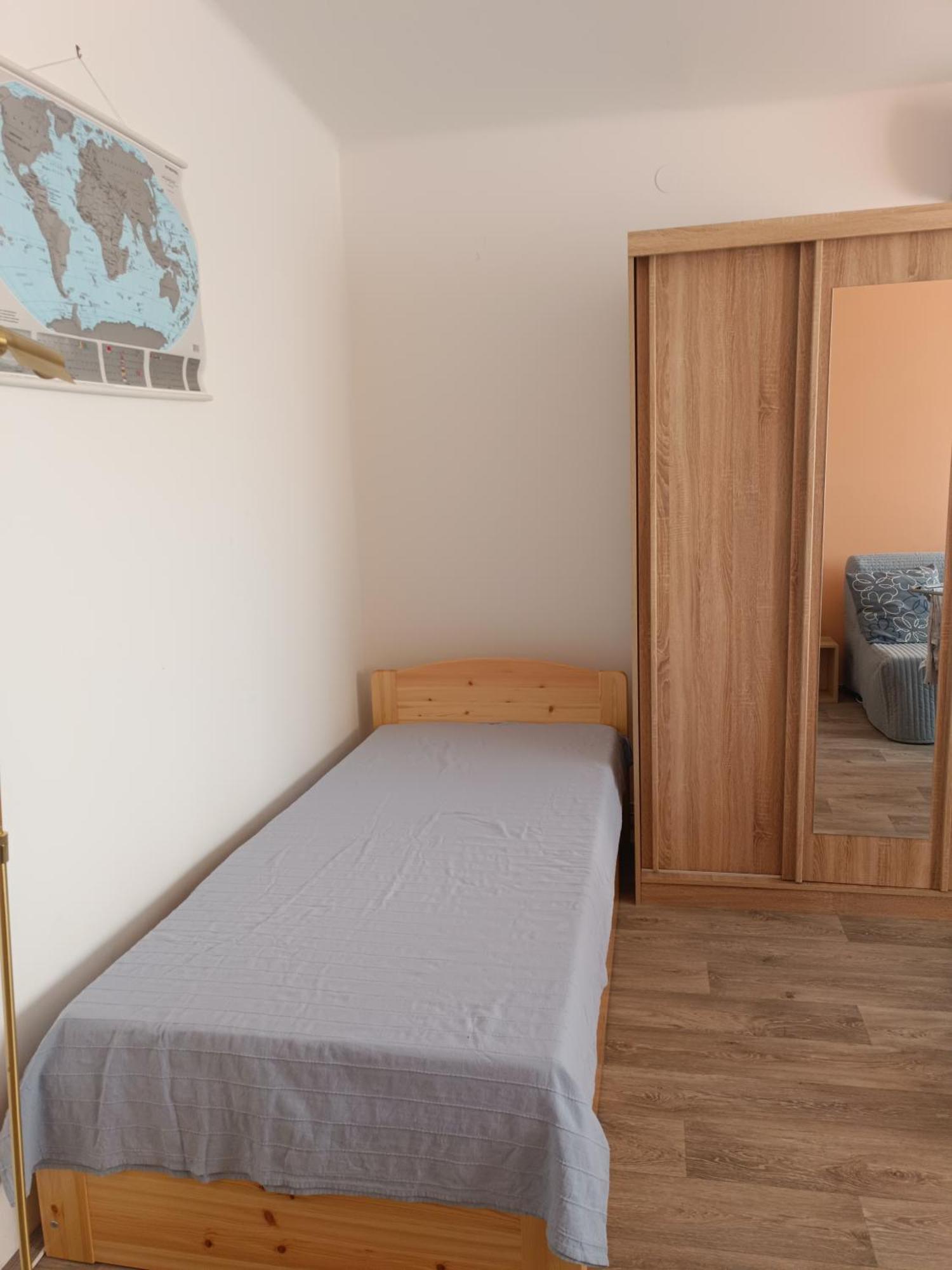 100 Lepes - 100 Steps - Apt With Huge Terrace Next To The Thermal Bath Harkány Exterior foto
